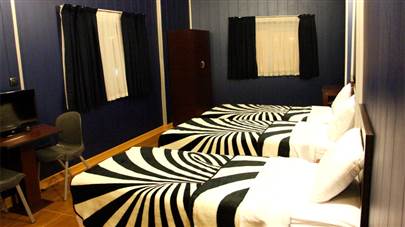 اتاق سه تخته هتل سینا کرمانشاه اتاق سه تخته هتل سینا کرمانشاه